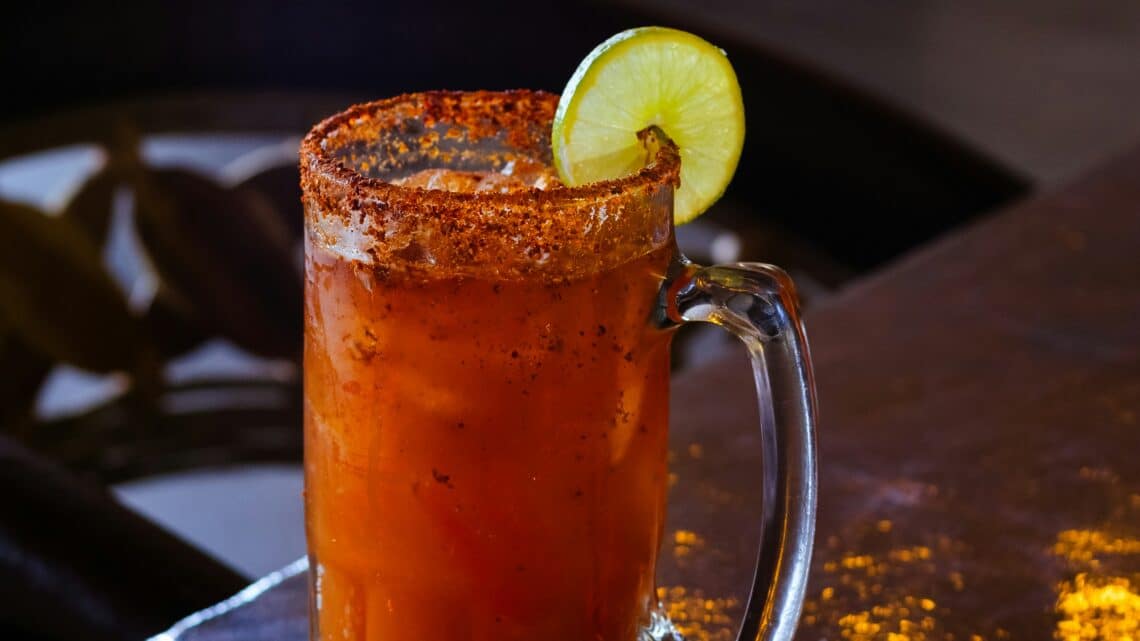 Michelada: amada pelos mexicanos, odiada pelos cervejeiros