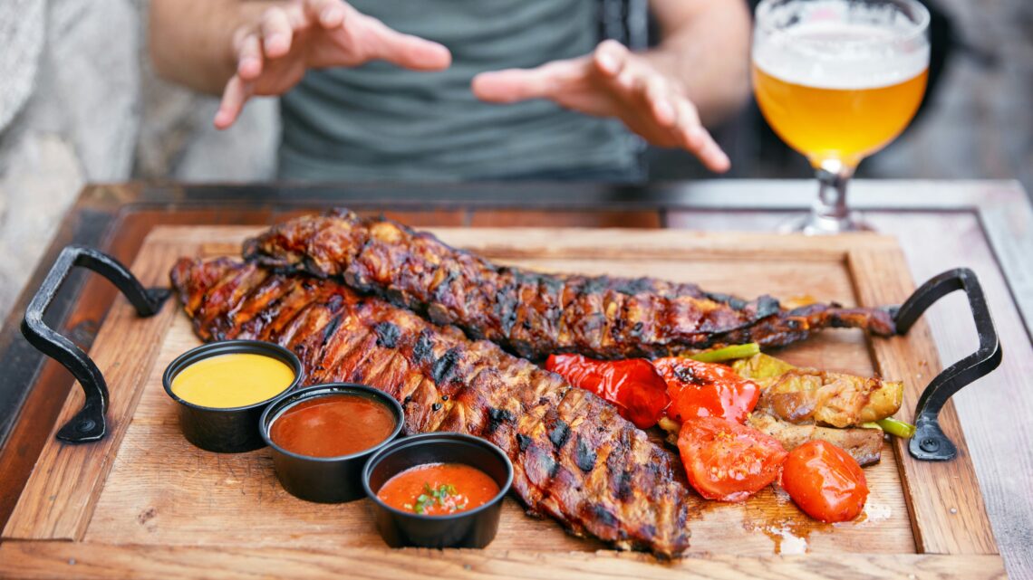 Receitas com cerveja: 12 ideias de salgados, doces e drinks