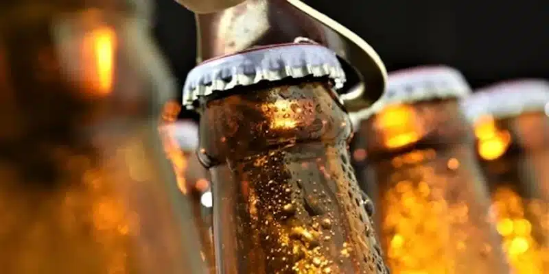 garrafa de um dos tipos de cervejas mais consumidos no brasil