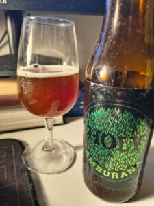 Garrafa long neck de Holy Imperial Brown Ale